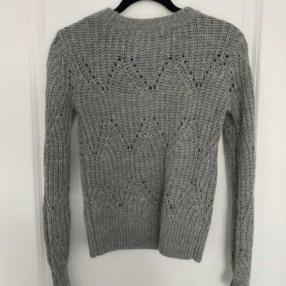 Abercrombie & Fitch grey sweater - XS - Picture 3 of 3